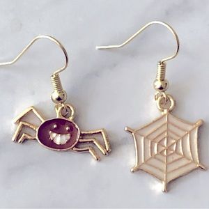 New Halloween Spider and Web Mismatched Earrings Dangling Dainty Novelty Gifts